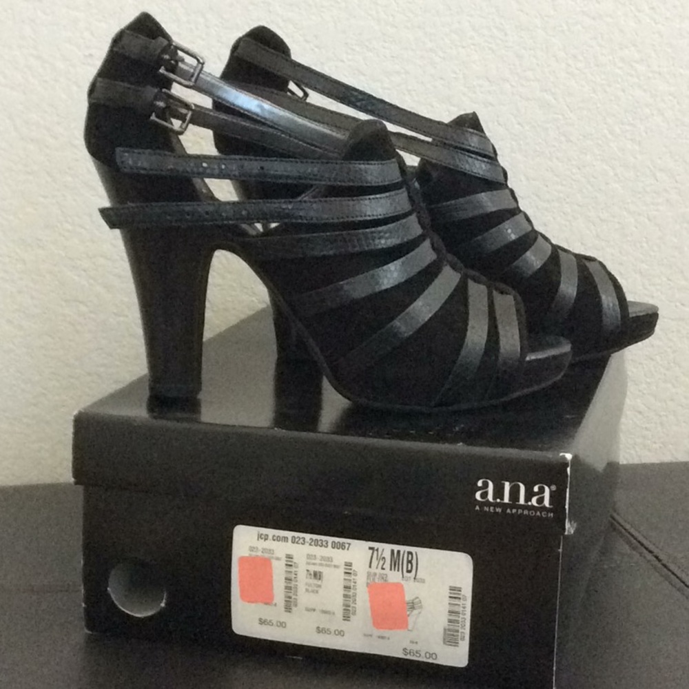 Women’s sandals by Ana